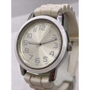 Womens White Rubber Worn Watch New Battery